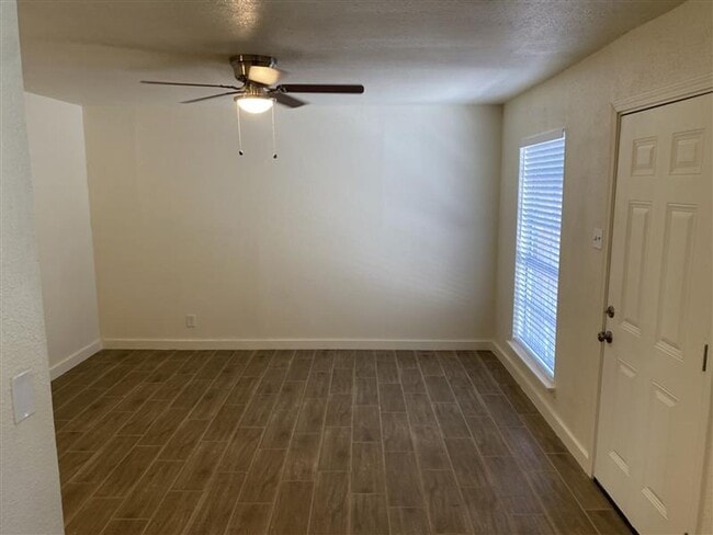 Building Photo - 5514 Little Creek Dr