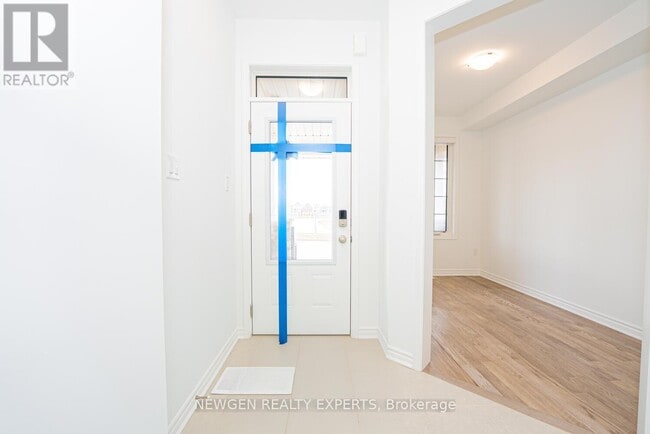 Building Photo - 1405 Fourth Line