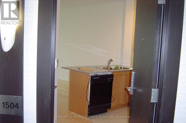 Building Photo - 70 Absolute Ave