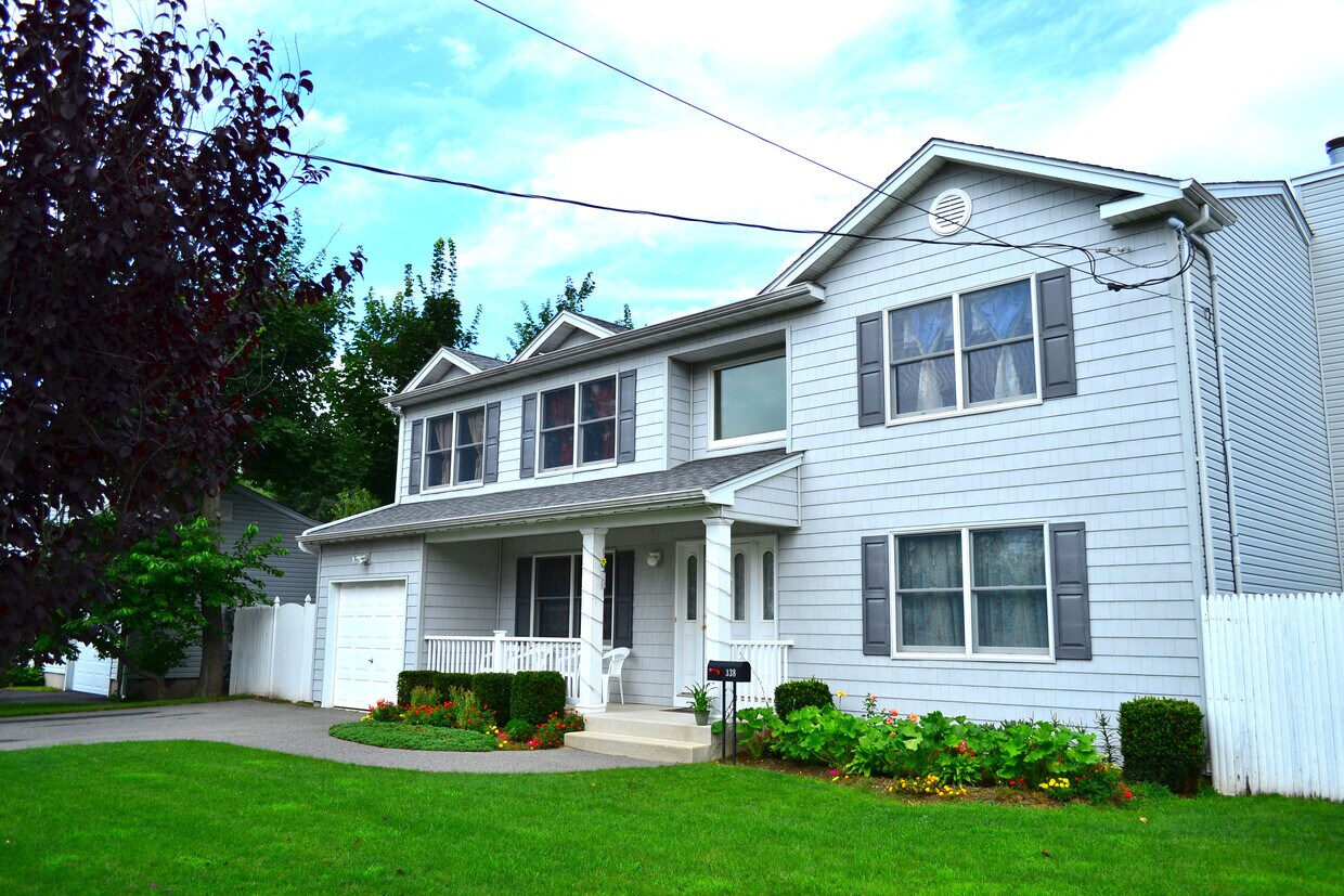 Primary Photo - 338 38th St