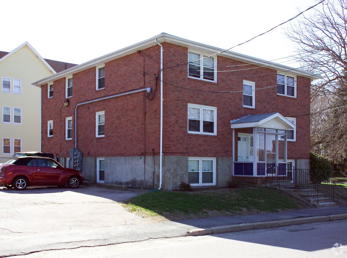 Primary Photo - 15 Hamilton St