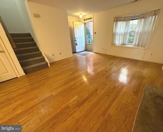 Foto del edificio - 8708 Prospect Ave
