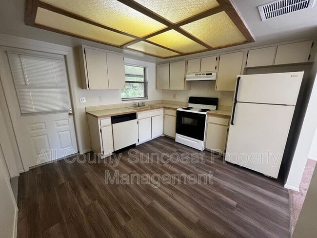 Building Photo - 529 E Curlew Pl