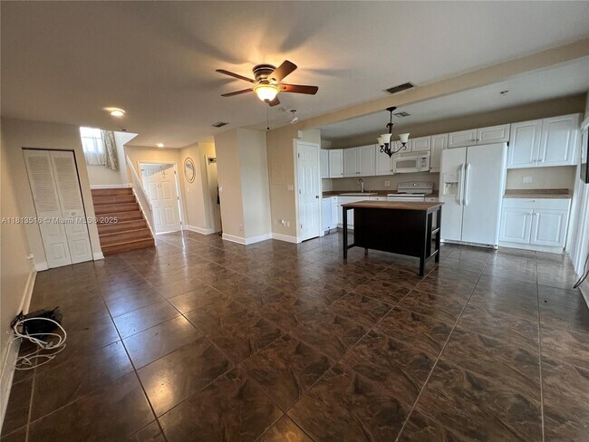 Foto del edificio - 388 NW 103rd Terrace
