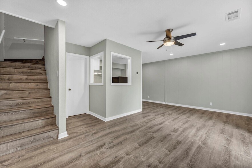 Foto principal - 2808 Skyway Cir