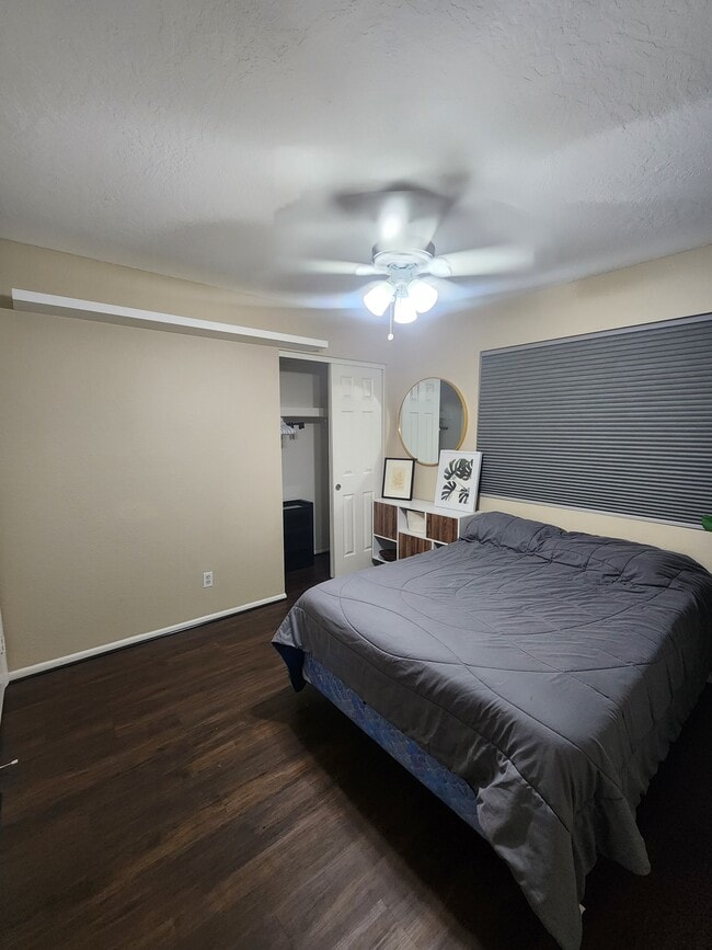Foto del edificio - 1224 N 84th Pl