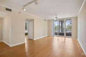 Building Photo - 2665 SW 37th Ave