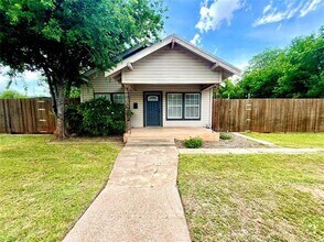 Building Photo - 602 S Mockingbird Ln