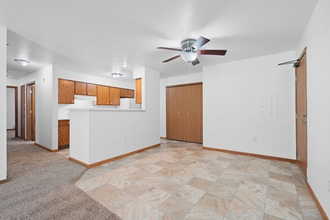 Building Photo - City View Apartments