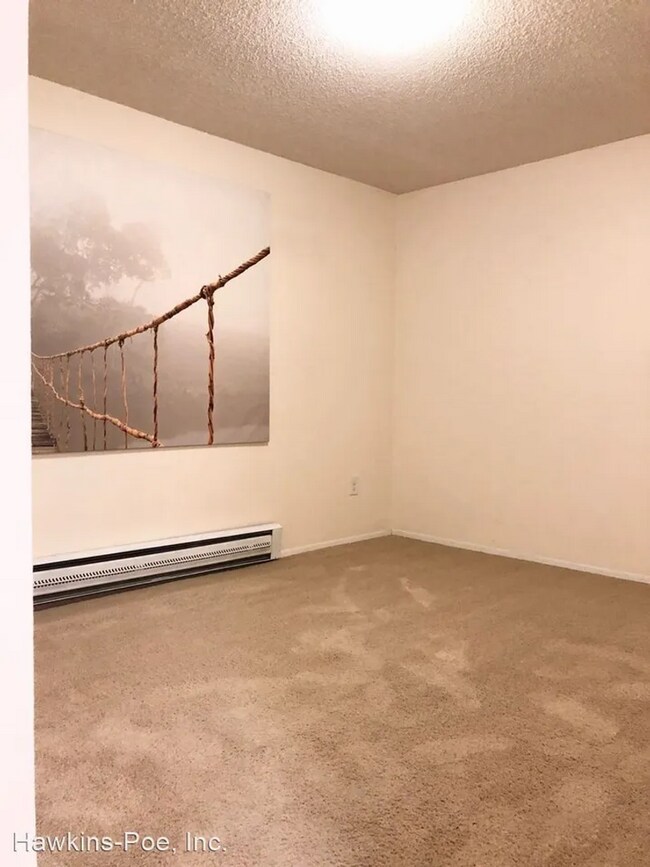 Foto del edificio - 3 bed 2 bath Duplex Great Yard!