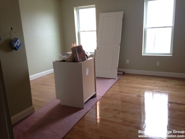 Foto del edificio - 4 Kearsarge Ave