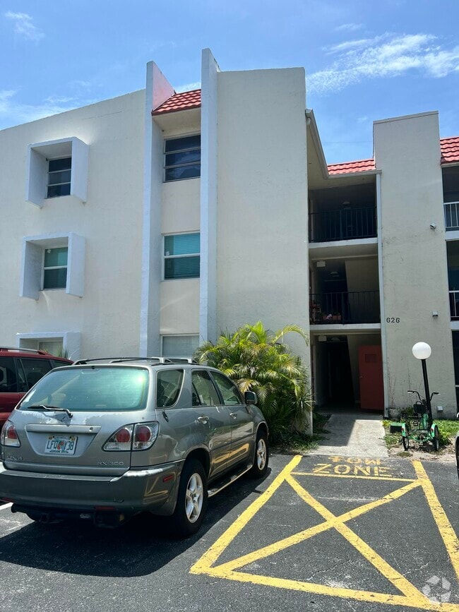 Building Photo - 624 NW 13th St