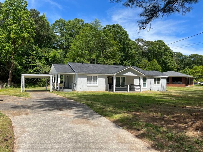 Duplex - 5743 Old Gordon Rd