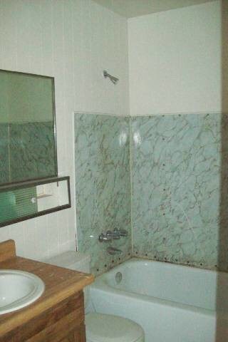 Foto del edificio - 1018 W 12th Pl