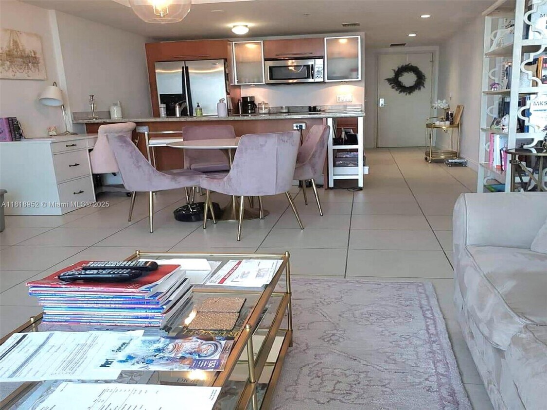 Foto principal - 185 SW 7th St