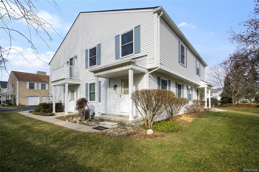 335 Neptune Dr, Walled Lake, MI 48390 Condo for Rent in Walled Lake