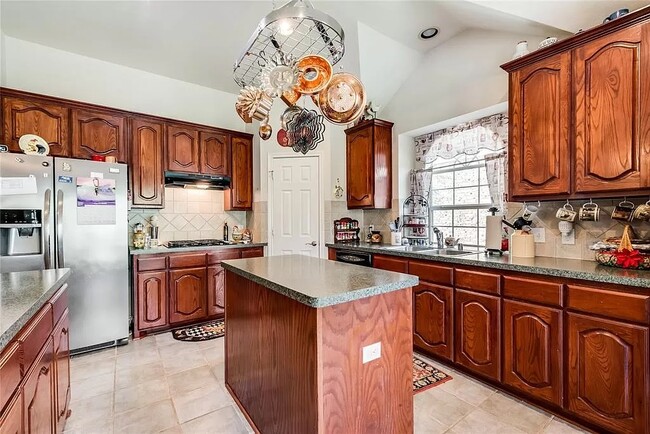 Building Photo - 7112 Brekenridge Dr