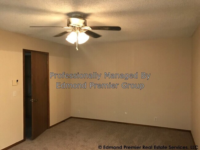 Foto del edificio - 1617 Magnolia Ln