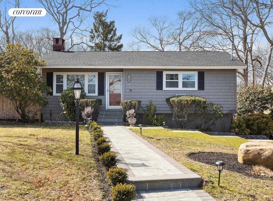 3 Crestview Dr, Long Island, NY 11960 House Rental in Long Island, NY