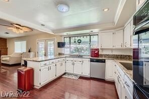 Building Photo - 5945 N El Capitan Way