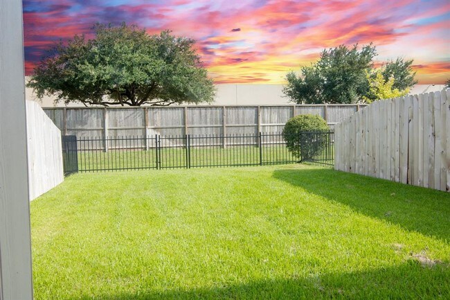 Foto del edificio - 1221 Citruswood Trail Ln