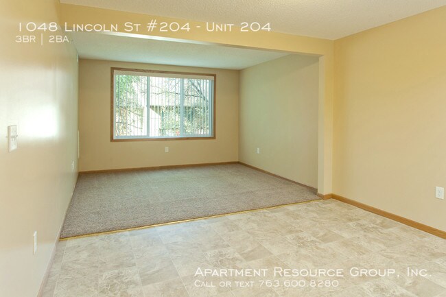 Building Photo - 1048 Lincoln St