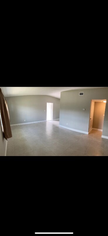 Building Photo - 2718 Rio Ln