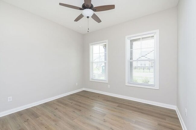 Building Photo - Gorgeous Newly Built 3 Bedroom 3 Full Bath on Golf Course in Westfield!