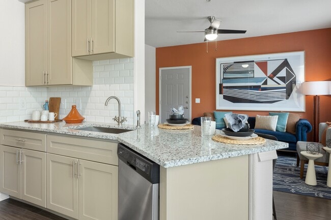 Building Photo - z-121625-Cortland Red Mountain