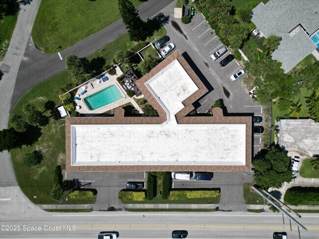 Foto del edificio - 1318 S Miramar Ave