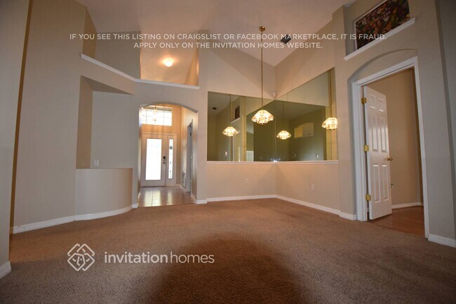 Foto del edificio - 5611 Hawkgrove Pl