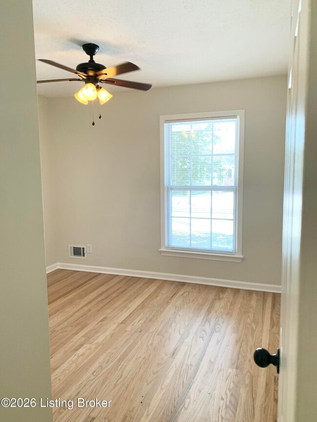 Building Photo - 921 Fenley Ave