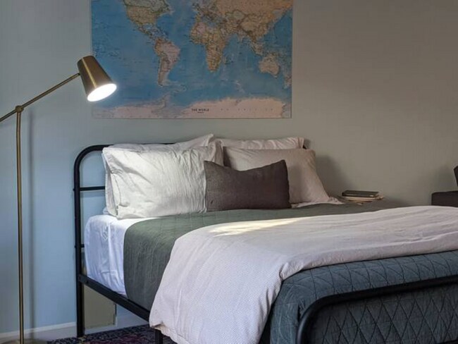 Building Photo - 3012 N 17th Ave