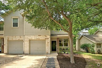 Building Photo - 512 Eberhart Ln