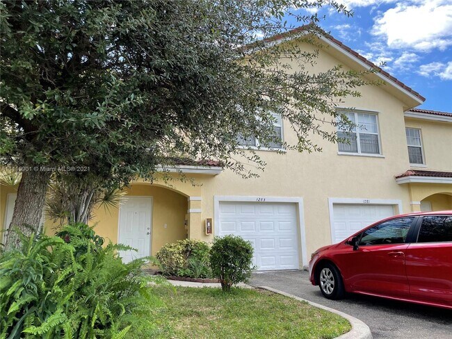 Foto del edificio - 1283 NW 27th Ave  1283 Pompano Beach Fl 33069