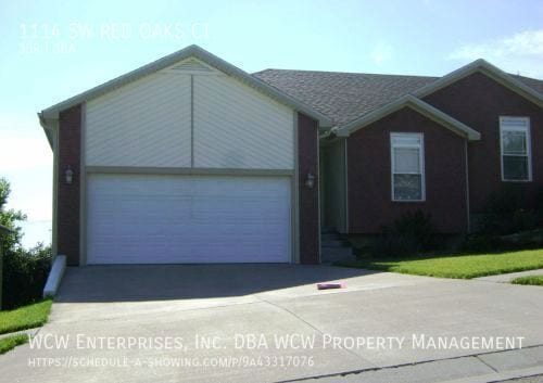 Foto principal - 1114 SW Red Oaks Ct