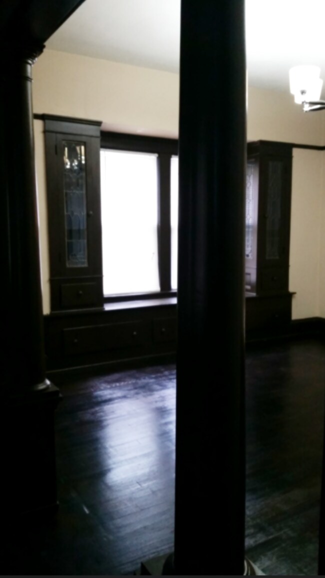 Building Photo - 2028 Mayview Ave