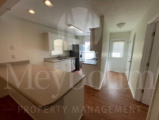 Foto del edificio - 123 Portofino Lane SW - Portofino Townhomes