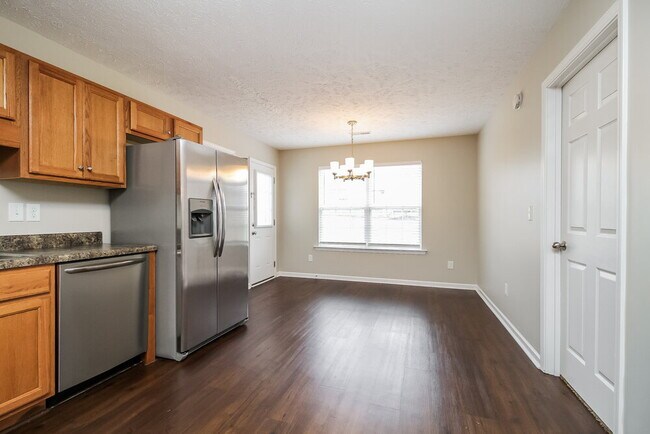 Foto del edificio - 1240 Crescent Ridge Drive