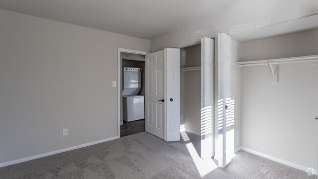 2BR,1.5BA,-1118SF - Pines of York