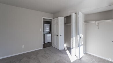 2BR,1.5BA,-1118SF - Pines of York