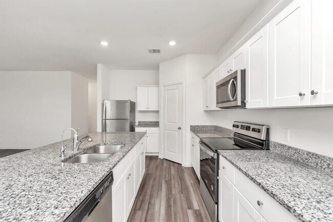 Foto del edificio - 4004 Scarlet Oak Ln