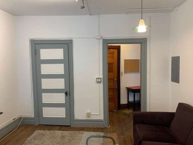 Building Photo - 103 N Quarry St