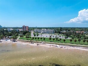 Building Photo - 1200 N Shore Dr NE