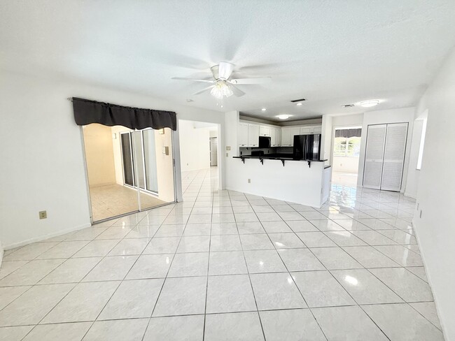 Building Photo - 10579 Pebble Cove Ln
