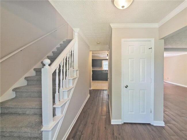 Building Photo - 2808 Pine Meadow Dr