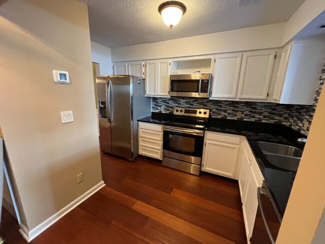 Foto del edificio - 830 44th Ave N