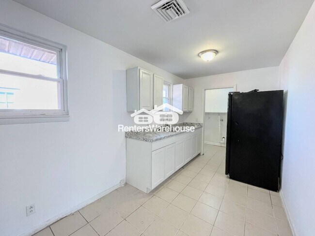 Building Photo - 138 Dupre Ave