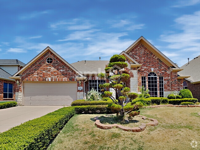 Building Photo - 2228 Coopers Hawk Ct