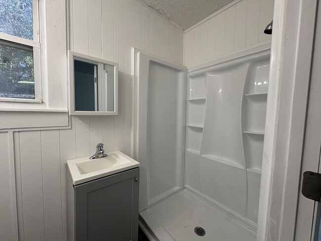 Building Photo - 1964 Bethel Ave